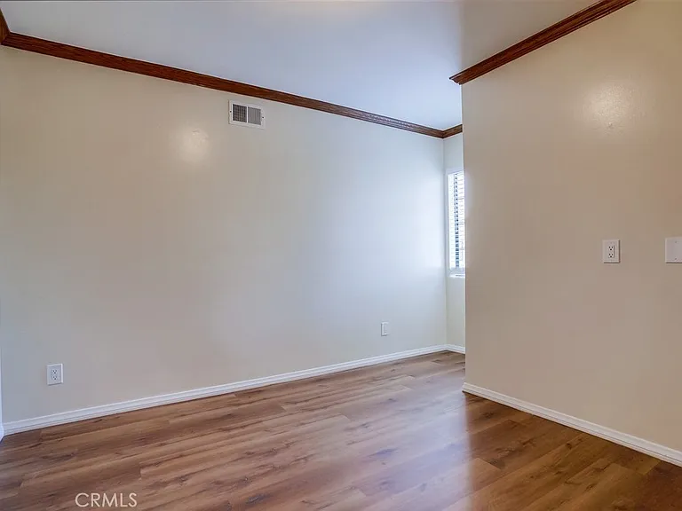 1307 Mackay Ln — Photo 32