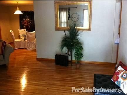 4th image of 1919 Green Meadow Dr