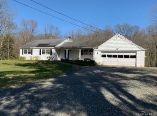 68 N Greenwich Rd, Armonk, NY 10504