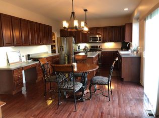 6264 Amber Ln, Grand Blanc, MI 48439