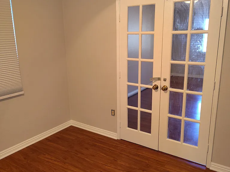 2390 Gonzaga Ln — Photo 9