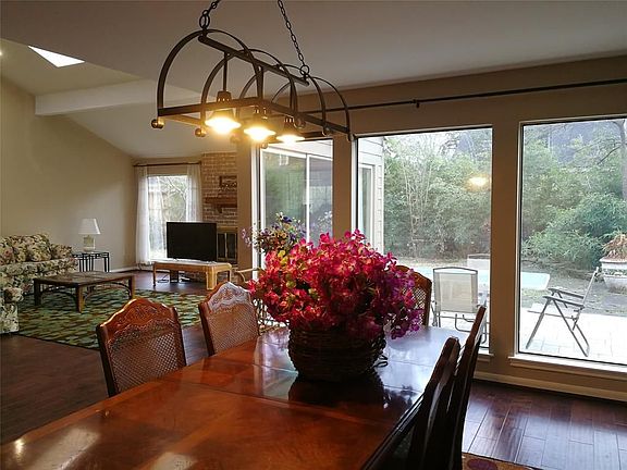3rd image of 11939 Pebble Rock Dr