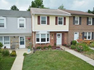 25 Park Pl, Lovettsville, VA 20180