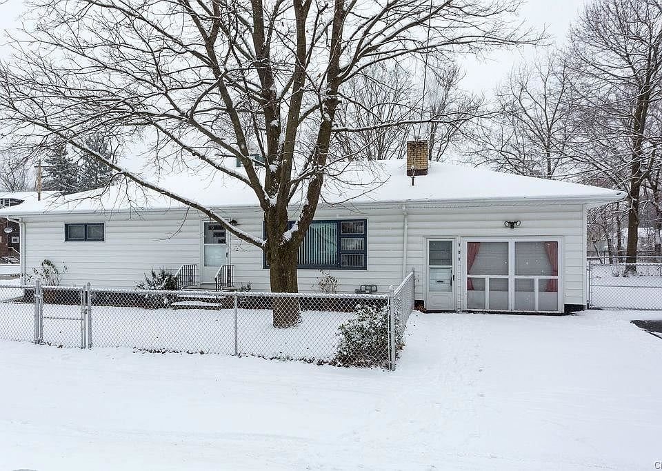 1st image of 101 Kenmore Avenue & Newell St W
