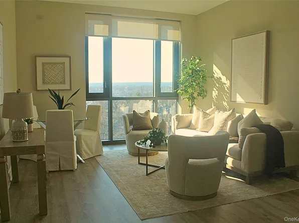 701 Ridge Hill Boulevard #PHE, Yonkers, NY 10710