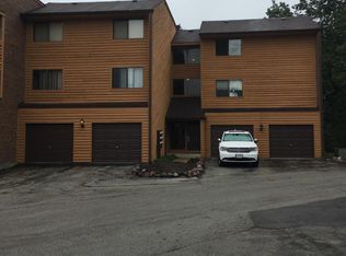 9561 Arrowhead Dr APT A3, Hickory Hills, IL 60457
