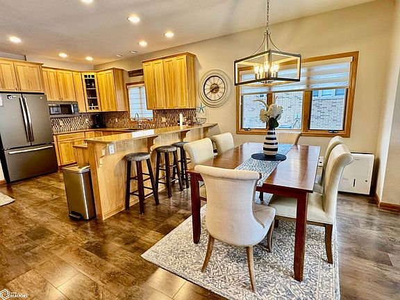 5th image of 4658 Asbury Dr #1