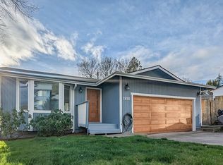 1818 NE Todd St, Roseburg, OR