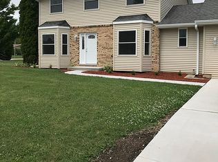 618 Roberts Rd, Winthrop Harbor, IL 60096