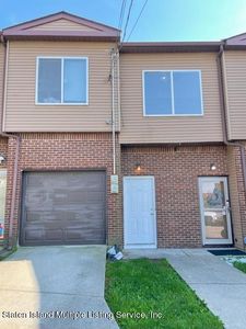 16 Julie Ct #B, Staten Island, NY, 10314