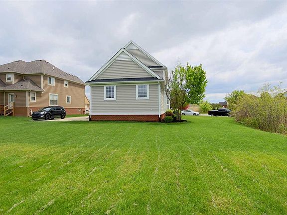 5th image of 49467 Golden Park Dr