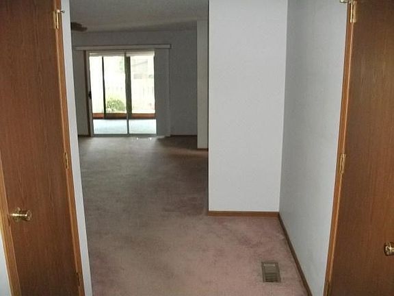 3rd image of 5427 Carlton Ct