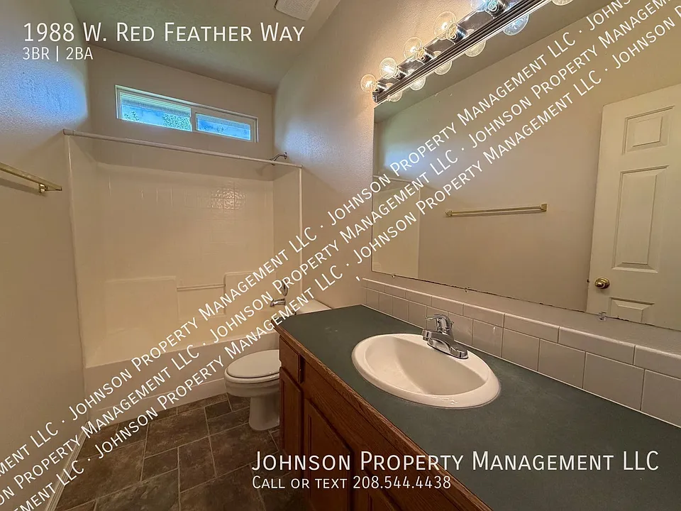1988 W Red Feather Way