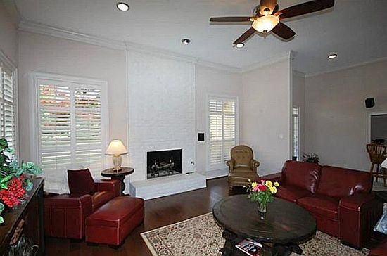 3rd image of 14801 Buckingham Ct