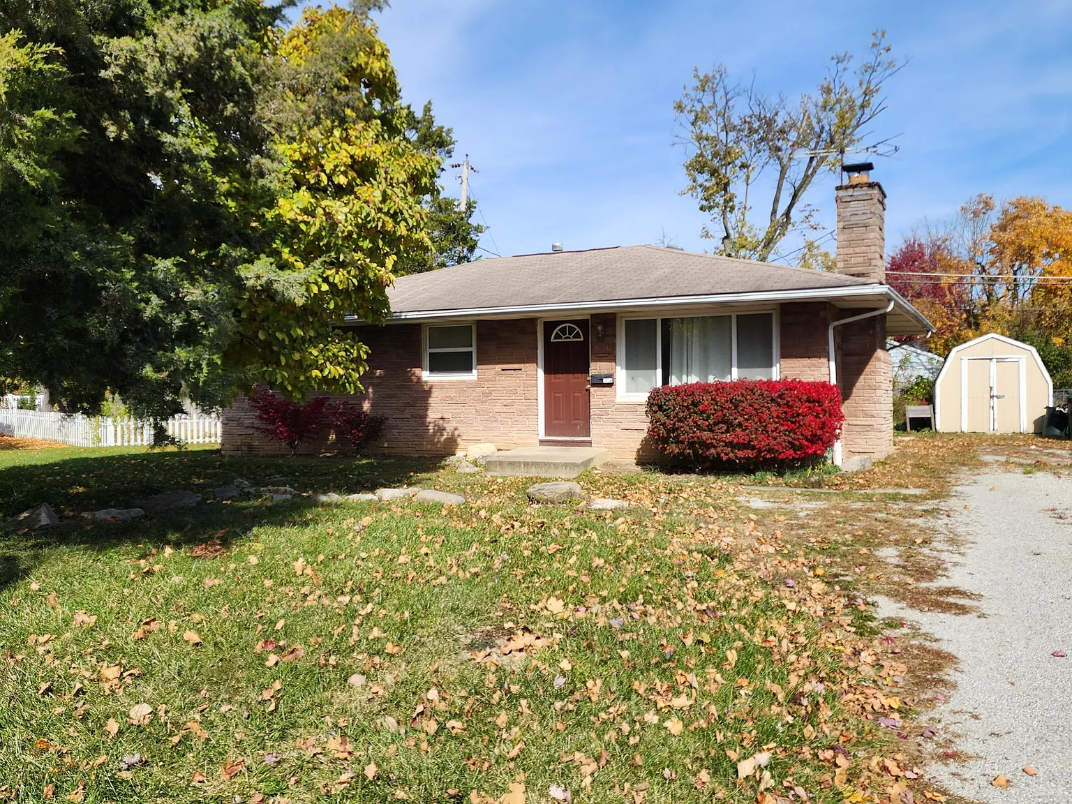 3 bed, 1040 sqft, $1,975 — Photo 1