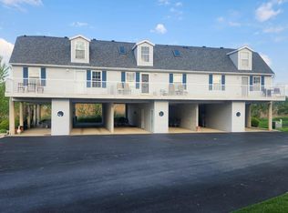 49 N Schooner Point Dr, Port Clinton, OH 43452