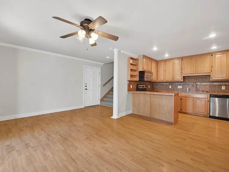 2500 Steck Ave #39 — Photo 2