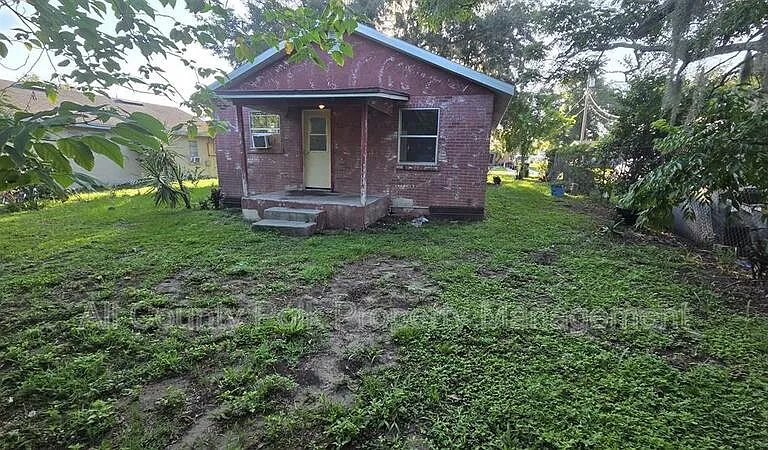 1135 Fairview Ave — Photo 12
