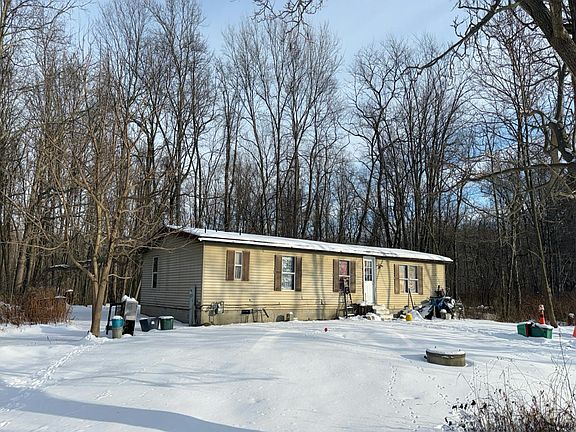 3rd image of 3481 N Creek Rd