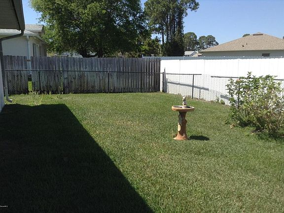5th image of 820 Sandhurst Ct #0