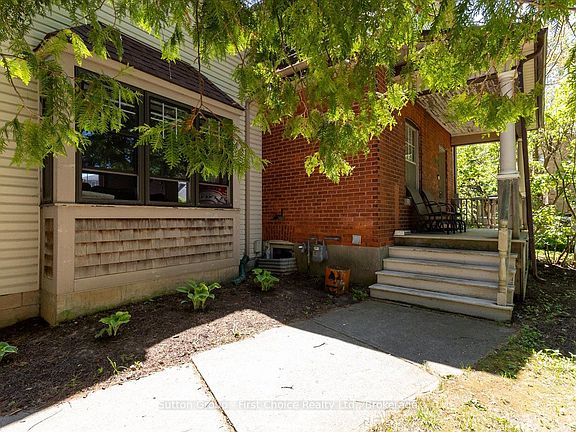 4th image of 409 Mornington St