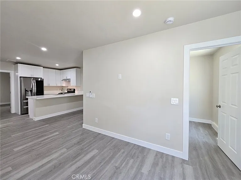 4653 Emerson St — Photo 8