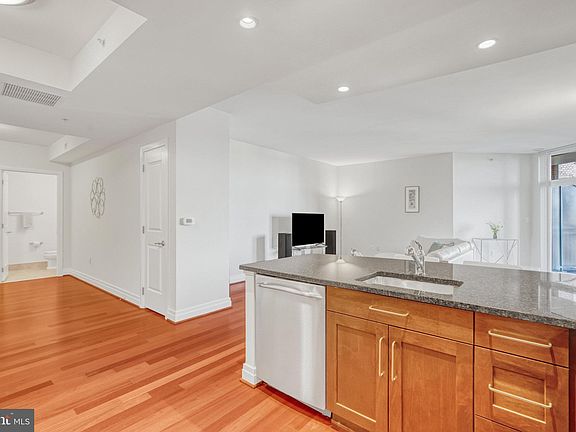 5th image of 8220 Crestwood Heights Dr APT 519