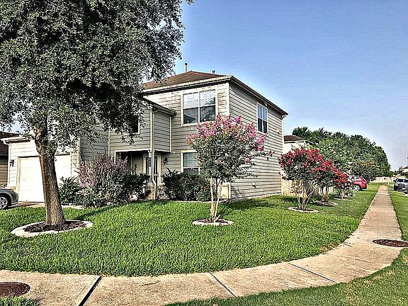 3rd image of 755 Pine Lodge Dr