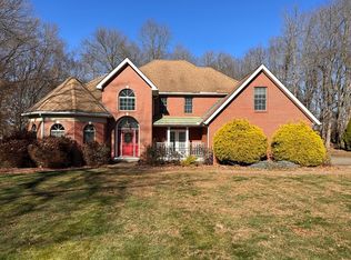 6 Valley View Dr, South Hadley, MA 01075
