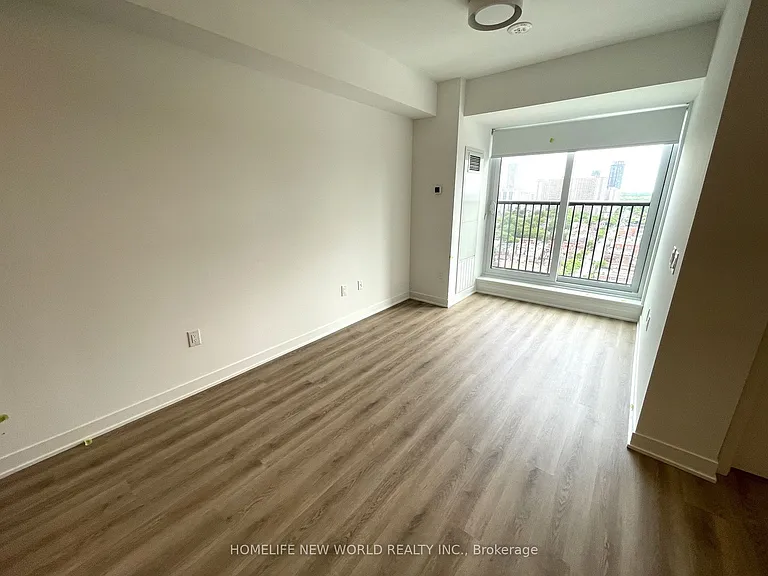 10 Oak St #2109 — Photo 7