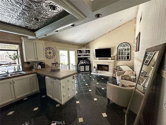 5th image of 11296 Heathcliff Dr