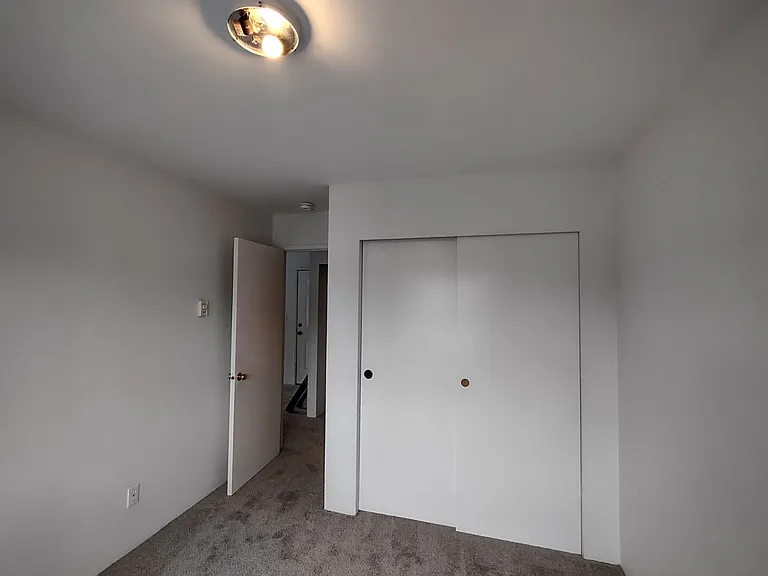601 Sunset Ave NE #D — Photo 15