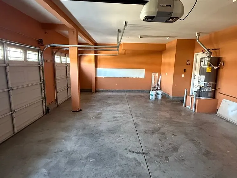10317 Titanium St — Photo 34
