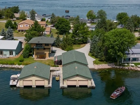 26 Washington Is, Clayton, NY 13624