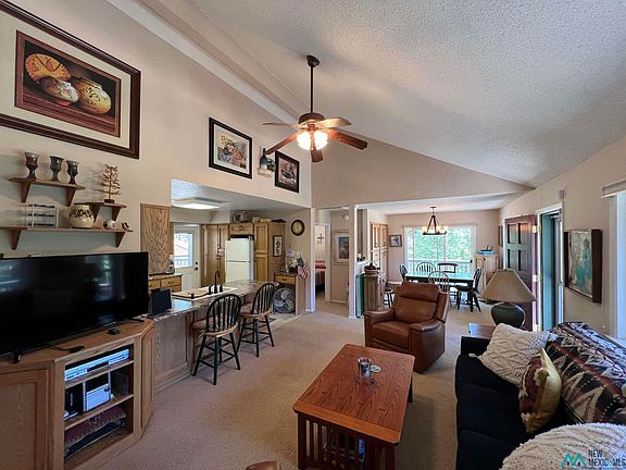 4th image of 42 Forest Dr W