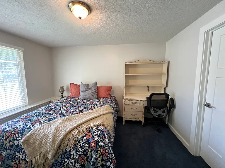 2213 E Myrtlewood Ct — Photo 16