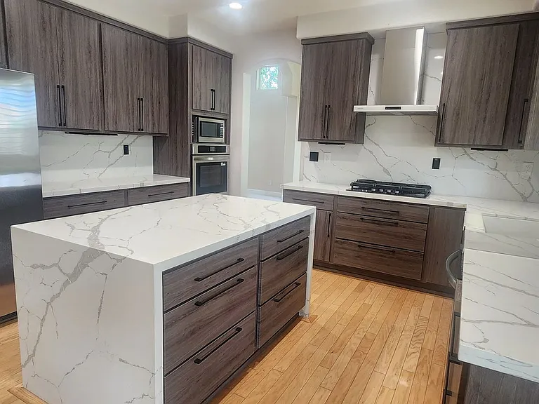 9736 Country Falls Ln — Photo 8