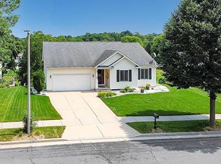 513 Military Ridge Dr, Verona, WI 53593