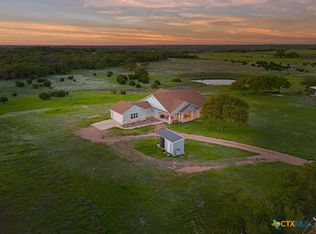160 Red Stag Ct, Lampasas, TX 76550