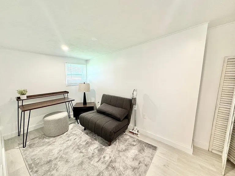 PHA (4073 Springs Ln) — Photo 11