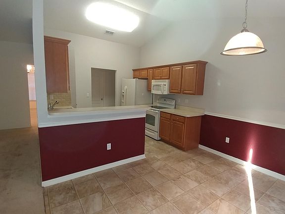 4th image of 4028 SE 99th Ln