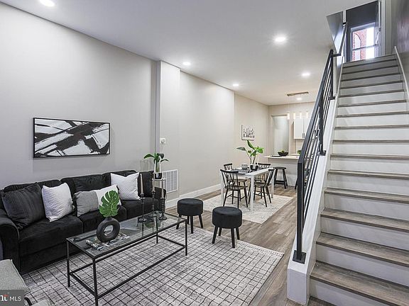 4th image of 1728 Ruxton Ave