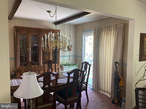 5th image of 52 Sanford Dr