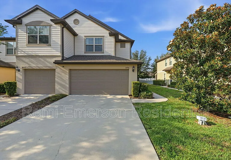 1096 Pavia Dr — Photo 1