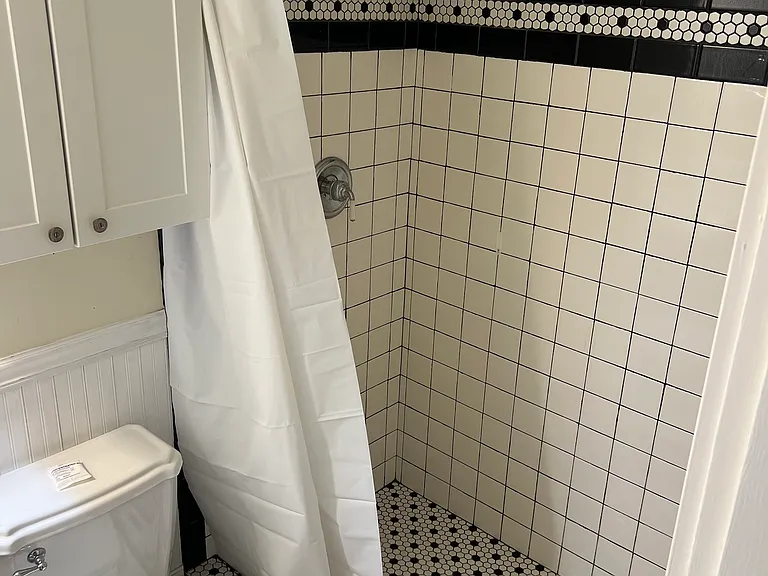 420 NE Birch St #204 — Photo 4