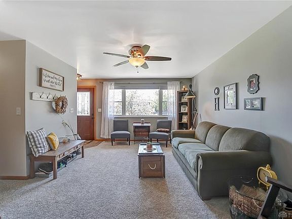 5th image of 504 Tremont Ct