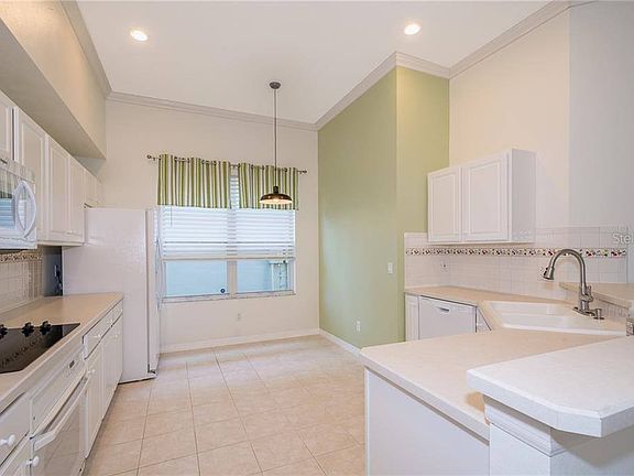 3rd image of 12691 Enclave Dr