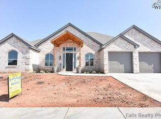 1720 Shoal Creek Dr, Wichita Falls, TX 76310