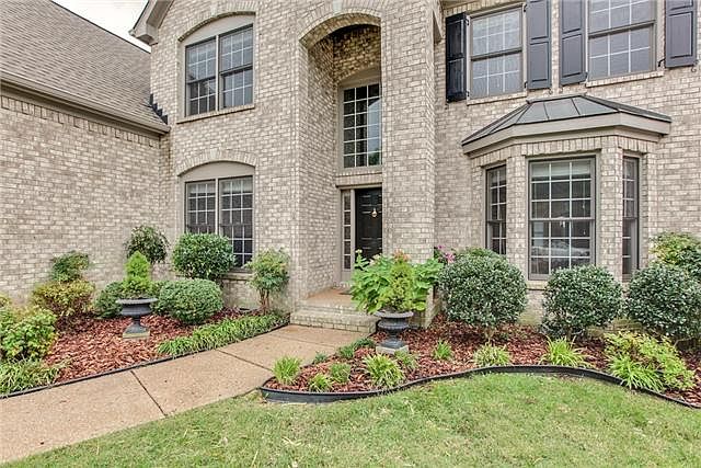 2nd image of 118 Allenhurst Cir