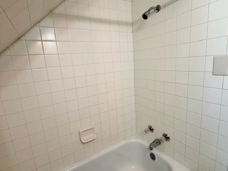 811 Forest Glen Rd — Photo 35